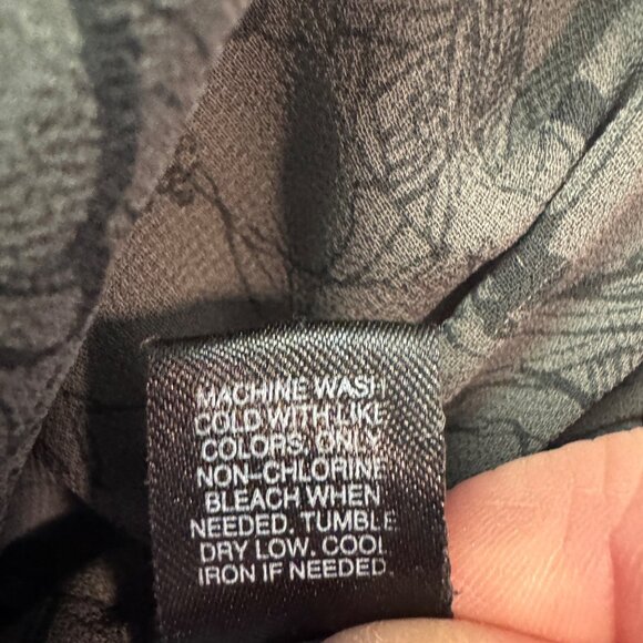 Express Womens Size Small Ruffle Floral Sleeveless Blouse Black - Picture 7 of 7